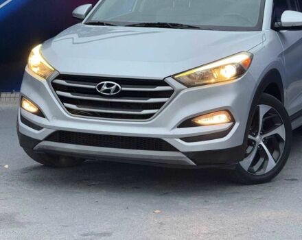 Серый Хендай Туксон, объемом двигателя 1.6 л и пробегом 66 тыс. км за 16999 $, фото 1 на Automoto.ua