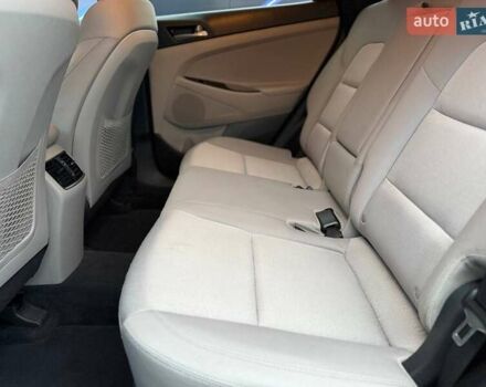 Серый Хендай Туксон, объемом двигателя 1.6 л и пробегом 66 тыс. км за 16999 $, фото 7 на Automoto.ua