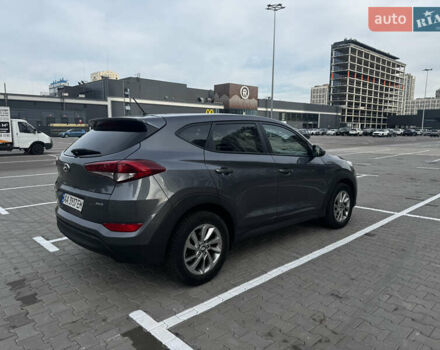 Сірий Хендай Туксон, об'ємом двигуна 2 л та пробігом 89 тис. км за 15400 $, фото 8 на Automoto.ua