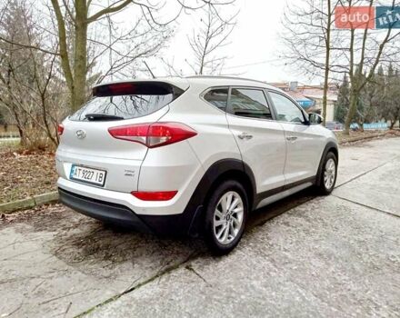 Сірий Хендай Туксон, об'ємом двигуна 2 л та пробігом 61 тис. км за 21900 $, фото 1 на Automoto.ua