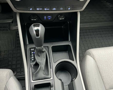 Серый Хендай Туксон, объемом двигателя 2 л и пробегом 123 тыс. км за 14999 $, фото 21 на Automoto.ua