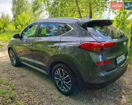 Серый Хендай Туксон, объемом двигателя 2 л и пробегом 163 тыс. км за 20700 $, фото 3 на Automoto.ua