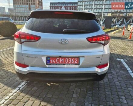 Серый Хендай Туксон, объемом двигателя 2 л и пробегом 121 тыс. км за 15300 $, фото 10 на Automoto.ua