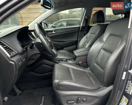 Серый Хендай Туксон, объемом двигателя 1.6 л и пробегом 92 тыс. км за 17900 $, фото 29 на Automoto.ua