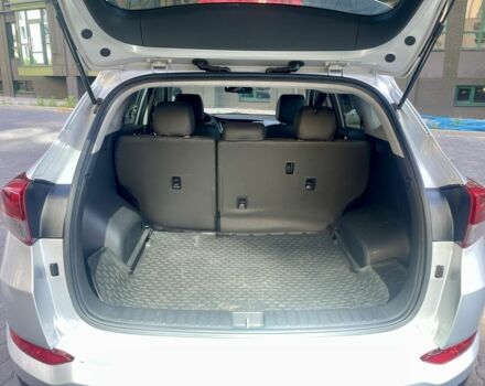 Хендай Туксон 2018 в Киеве на Automoto.ua Серый Хендай Туксон, объемом двигателя 2 л и пробегом 217 тыс. км за 14600 $, фото 13 на Automoto.ua