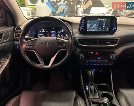 Серый Хендай Туксон, объемом двигателя 2 л и пробегом 69 тыс. км за 20900 $, фото 12 на Automoto.ua