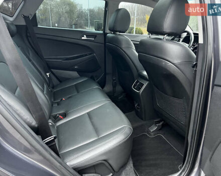 Серый Хендай Туксон, объемом двигателя 2 л и пробегом 117 тыс. км за 20600 $, фото 24 на Automoto.ua