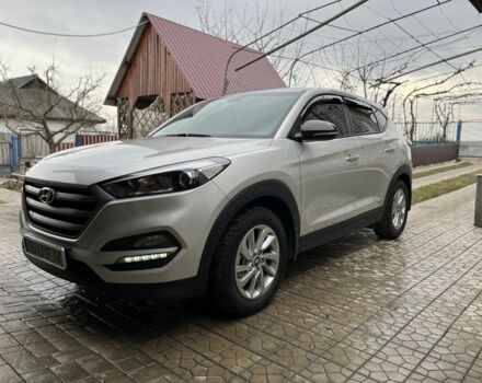 Серый Хендай Туксон, объемом двигателя 2 л и пробегом 92 тыс. км за 20500 $, фото 3 на Automoto.ua