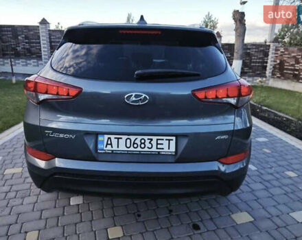 Серый Хендай Туксон, объемом двигателя 2 л и пробегом 68 тыс. км за 15500 $, фото 18 на Automoto.ua