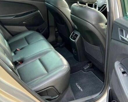 Серый Хендай Туксон, объемом двигателя 1.6 л и пробегом 93 тыс. км за 9000 $, фото 10 на Automoto.ua