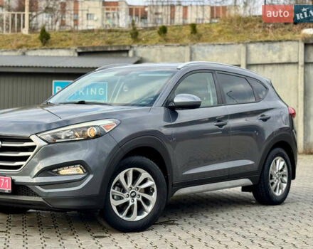 Сірий Хендай Туксон, об'ємом двигуна 2 л та пробігом 184 тис. км за 13950 $, фото 48 на Automoto.ua