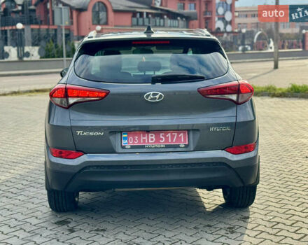 Серый Хендай Туксон, объемом двигателя 2 л и пробегом 183 тыс. км за 13750 $, фото 41 на Automoto.ua