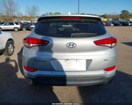 Серый Хендай Туксон, объемом двигателя 2 л и пробегом 70 тыс. км за 4000 $, фото 14 на Automoto.ua