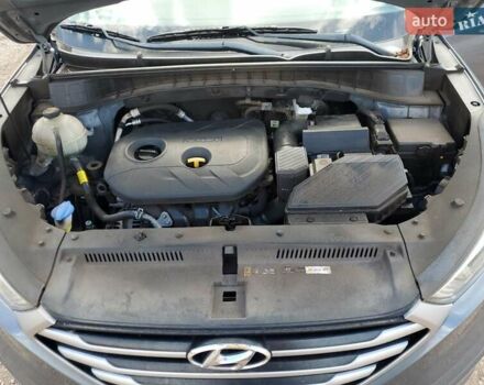 Хендай Туксон 2018 у Тернополі на Automoto.ua Сірий Хендай Туксон, об'ємом двигуна 2 л та пробігом 147 тис. км за 3200 $, фото 11 на Automoto.ua