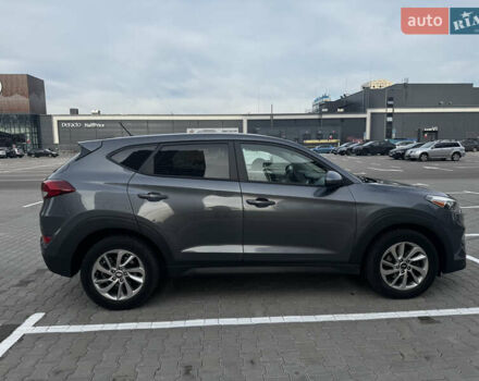 Сірий Хендай Туксон, об'ємом двигуна 2 л та пробігом 89 тис. км за 15400 $, фото 9 на Automoto.ua