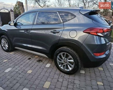 Серый Хендай Туксон, объемом двигателя 2 л и пробегом 68 тыс. км за 15500 $, фото 19 на Automoto.ua