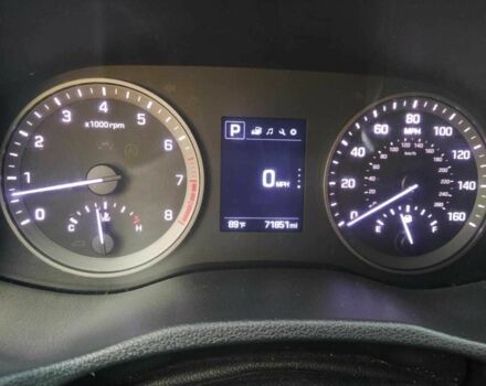 Сірий Хендай Туксон, об'ємом двигуна 2 л та пробігом 72 тис. км за 11400 $, фото 11 на Automoto.ua