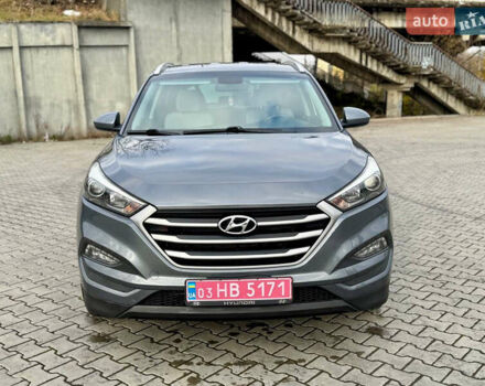 Сірий Хендай Туксон, об'ємом двигуна 2 л та пробігом 184 тис. км за 13950 $, фото 5 на Automoto.ua