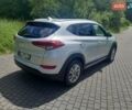 Серый Хендай Туксон, объемом двигателя 2 л и пробегом 60 тыс. км за 18000 $, фото 4 на Automoto.ua