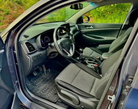 Серый Хендай Туксон, объемом двигателя 1.6 л и пробегом 110 тыс. км за 16999 $, фото 4 на Automoto.ua