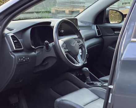 Серый Хендай Туксон, объемом двигателя 2.36 л и пробегом 85 тыс. км за 22500 $, фото 12 на Automoto.ua