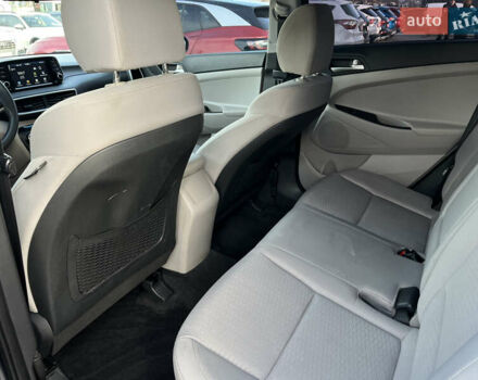 Сірий Хендай Туксон, об'ємом двигуна 0 л та пробігом 69 тис. км за 18350 $, фото 19 на Automoto.ua