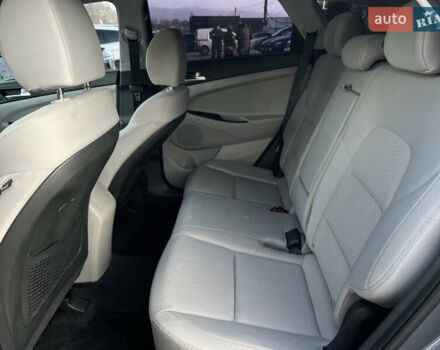 Сірий Хендай Туксон, об'ємом двигуна 0 л та пробігом 69 тис. км за 18350 $, фото 20 на Automoto.ua