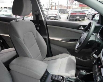 Серый Хендай Туксон, объемом двигателя 2 л и пробегом 149 тыс. км за 15000 $, фото 12 на Automoto.ua