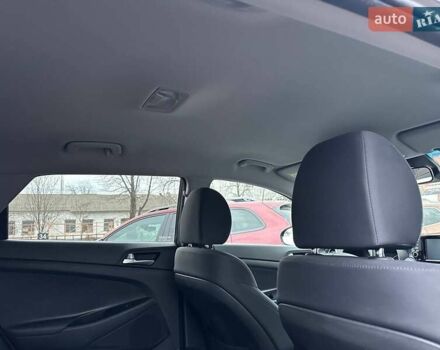 Сірий Хендай Туксон, об'ємом двигуна 2 л та пробігом 120 тис. км за 15999 $, фото 19 на Automoto.ua