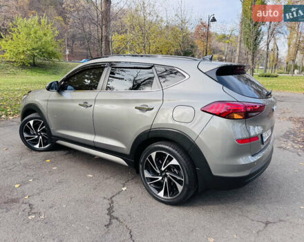 Серый Хендай Туксон, объемом двигателя 2 л и пробегом 130 тыс. км за 22700 $, фото 20 на Automoto.ua
