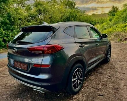 Серый Хендай Туксон, объемом двигателя 1.6 л и пробегом 110 тыс. км за 16999 $, фото 1 на Automoto.ua