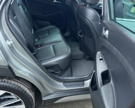 Сірий Хендай Туксон, об'ємом двигуна 2 л та пробігом 103 тис. км за 24700 $, фото 11 на Automoto.ua