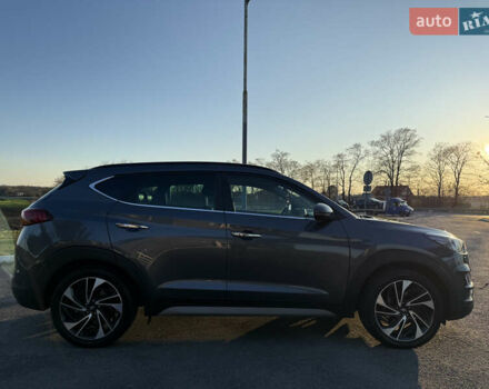 Серый Хендай Туксон, объемом двигателя 1.6 л и пробегом 214 тыс. км за 21000 $, фото 13 на Automoto.ua