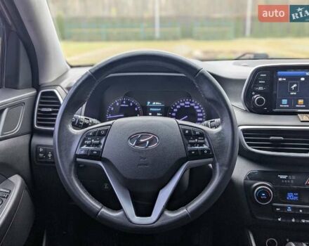 Серый Хендай Туксон, объемом двигателя 2 л и пробегом 204 тыс. км за 17500 $, фото 14 на Automoto.ua