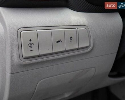 Сірий Хендай Туксон, об'ємом двигуна 2.4 л та пробігом 103 тис. км за 3100 $, фото 23 на Automoto.ua