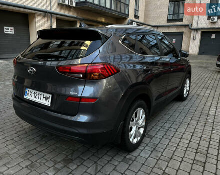 Сірий Хендай Туксон, об'ємом двигуна 2 л та пробігом 97 тис. км за 22000 $, фото 3 на Automoto.ua