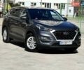 Сірий Хендай Туксон, об'ємом двигуна 2 л та пробігом 65 тис. км за 19999 $, фото 4 на Automoto.ua