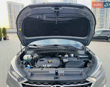 Серый Хендай Туксон, объемом двигателя 2 л и пробегом 130 тыс. км за 22700 $, фото 37 на Automoto.ua