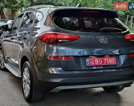 Серый Хендай Туксон, объемом двигателя 2 л и пробегом 97 тыс. км за 21888 $, фото 9 на Automoto.ua