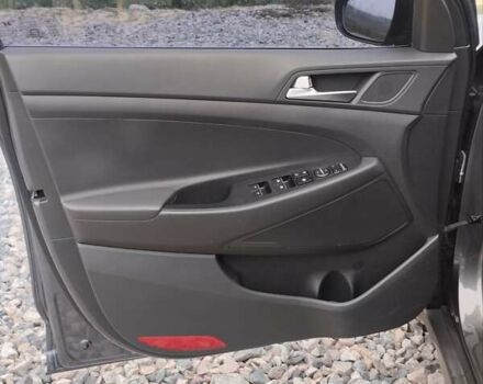 Сірий Хендай Туксон, об'ємом двигуна 2 л та пробігом 62 тис. км за 22800 $, фото 21 на Automoto.ua