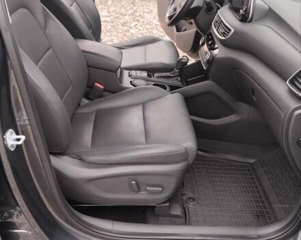 Сірий Хендай Туксон, об'ємом двигуна 2 л та пробігом 62 тис. км за 22800 $, фото 34 на Automoto.ua