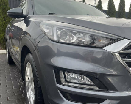 Серый Хендай Туксон, объемом двигателя 2 л и пробегом 140 тыс. км за 19700 $, фото 1 на Automoto.ua