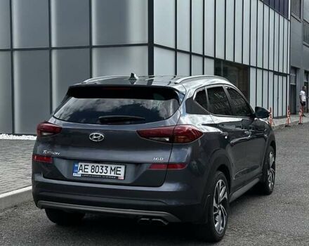 Серый Хендай Туксон, объемом двигателя 1.6 л и пробегом 168 тыс. км за 22000 $, фото 1 на Automoto.ua