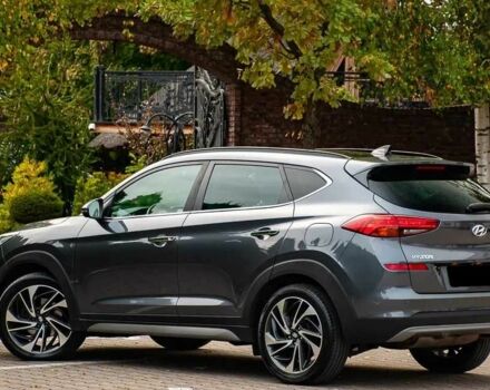 Серый Хендай Туксон, объемом двигателя 1.6 л и пробегом 100 тыс. км за 9900 $, фото 12 на Automoto.ua