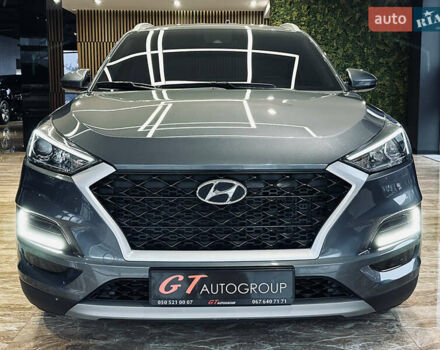 Серый Хендай Туксон, объемом двигателя 1.6 л и пробегом 147 тыс. км за 20500 $, фото 1 на Automoto.ua