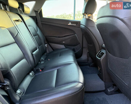 Серый Хендай Туксон, объемом двигателя 1.6 л и пробегом 214 тыс. км за 21000 $, фото 73 на Automoto.ua