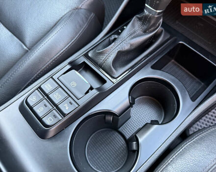 Серый Хендай Туксон, объемом двигателя 1.6 л и пробегом 214 тыс. км за 21000 $, фото 48 на Automoto.ua