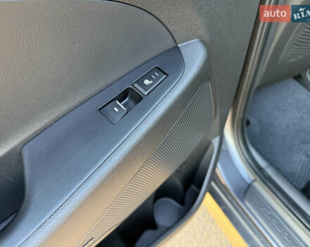 Серый Хендай Туксон, объемом двигателя 1.6 л и пробегом 214 тыс. км за 21000 $, фото 65 на Automoto.ua