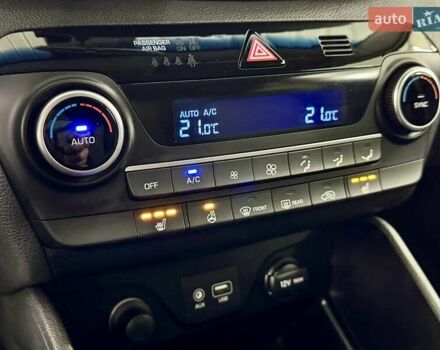 Серый Хендай Туксон, объемом двигателя 1.98 л и пробегом 52 тыс. км за 22499 $, фото 39 на Automoto.ua