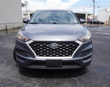 Серый Хендай Туксон, объемом двигателя 2 л и пробегом 149 тыс. км за 15000 $, фото 1 на Automoto.ua